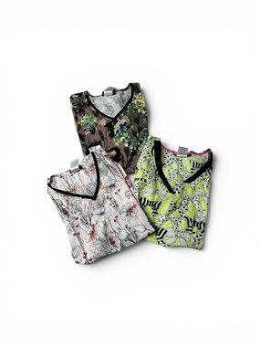 Women’s Printed Scrub Tops